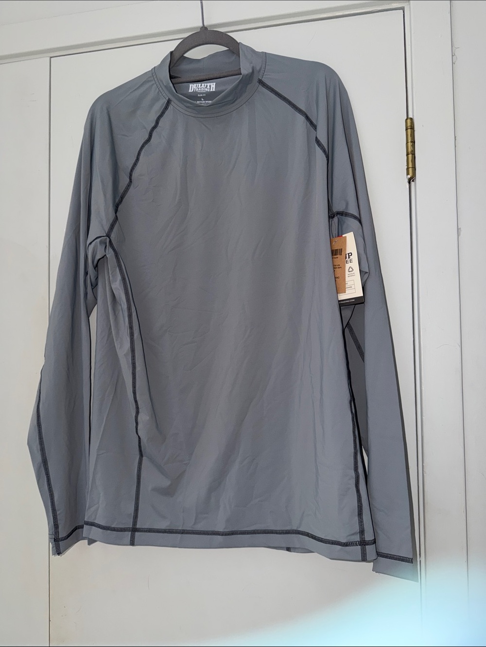 NWT DULUTH TRADING Men’s Suit Up Long Sleeve Mock Neck Swim Tee-size L, SLIM FIT